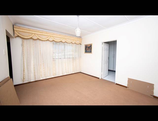 4 BEDROOM HOUSE FOR SALE IN BONNIE DOON